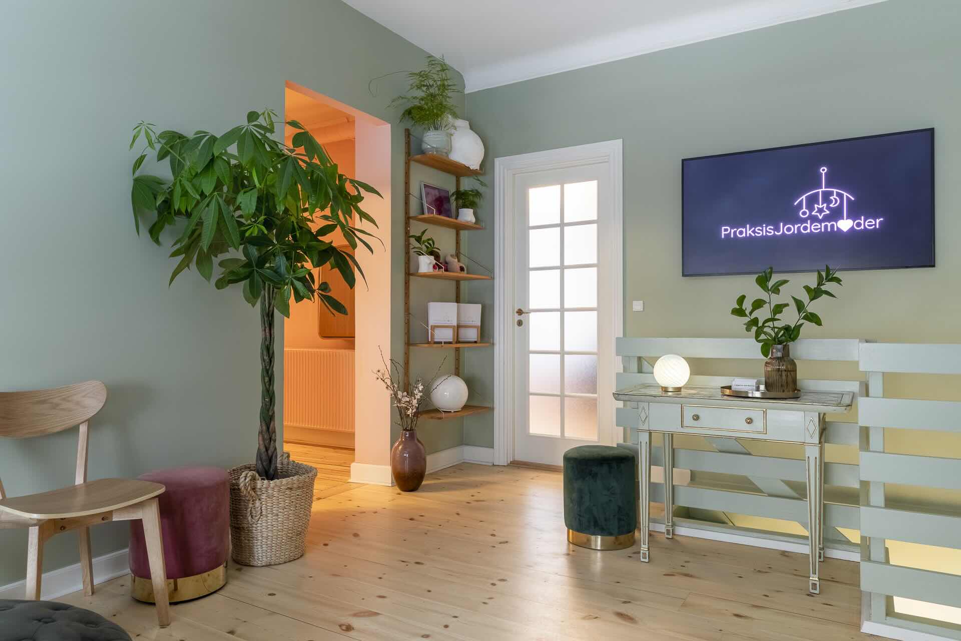 Scanningsrum med ultralydsskærm hos Praksisjordemoder Gothersgade